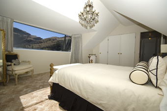 Bedroom on Albertines Holiday Home Photo Gallery